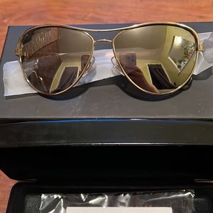 Brand new Ralph by Ralph Lauren Women's Ra4130 Aviator Sunglasses